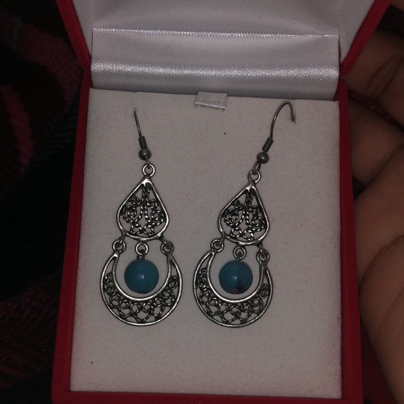 Cute Earring’s - Picture 2 of 2